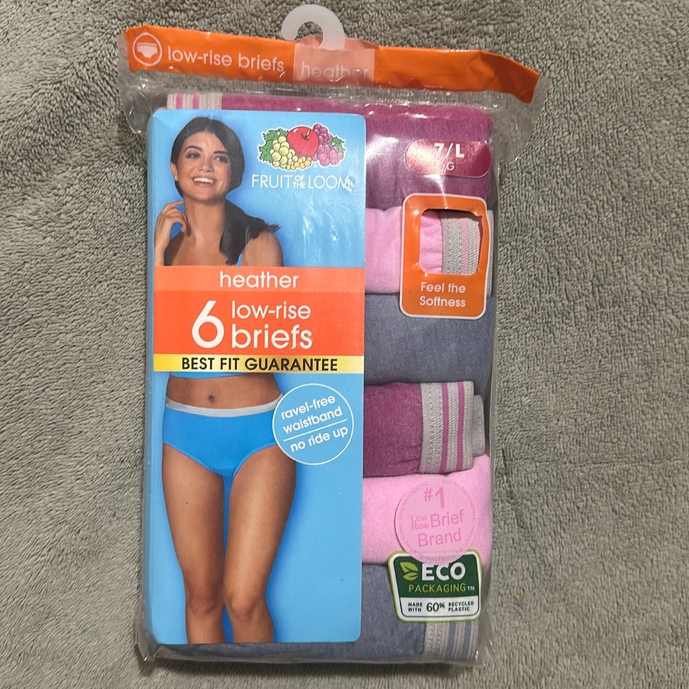 Fruit of the Loom Low Rise Briefs 12 Pairs Size 7/L NIP - Picture 3 of 3
